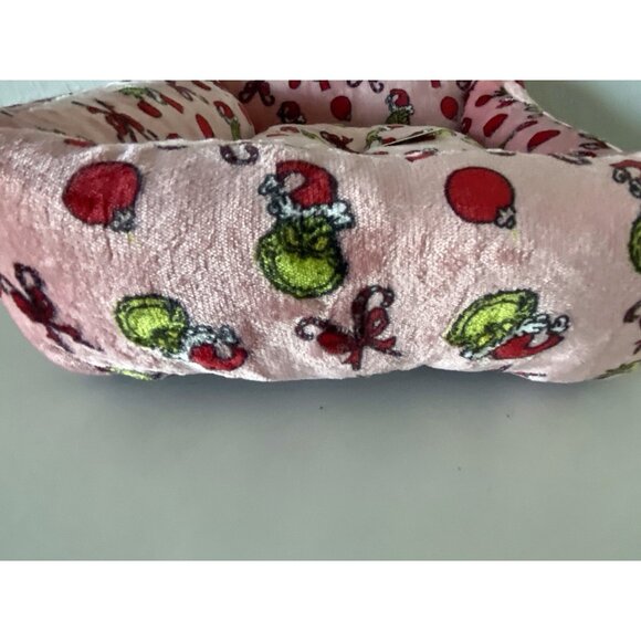 Dr. Seuss Grinch Small Dog Cat Pet Cozy Cuddler Bed Pink Christmas Ornaments NEW - Picture 9 of 15
